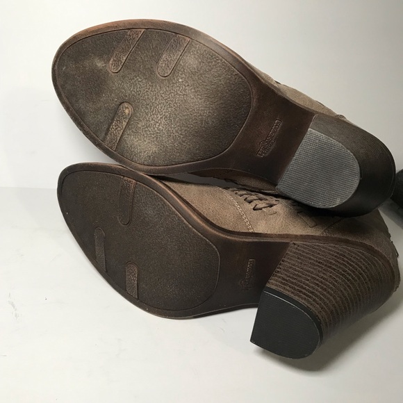 Fergalicious Women’s Taupe Booties 7.5M Braided Back Zip Ankle Boots New - Picture 6 of 6